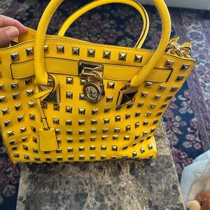 New bag very beautiful and unique